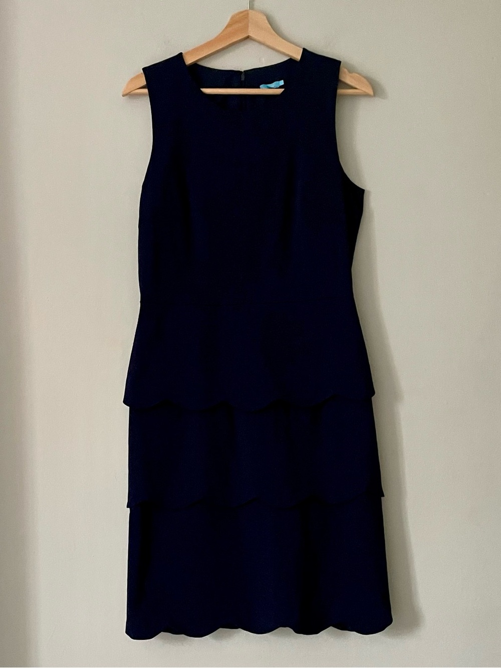 J. McLaughlin Navy Sleeveless Tiered Scallop Dress